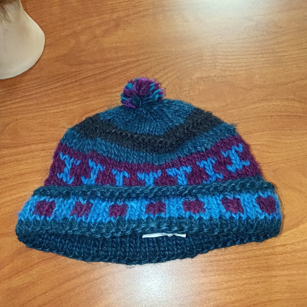Hand-Knitted 100% Wool Women's Winter Beanie New